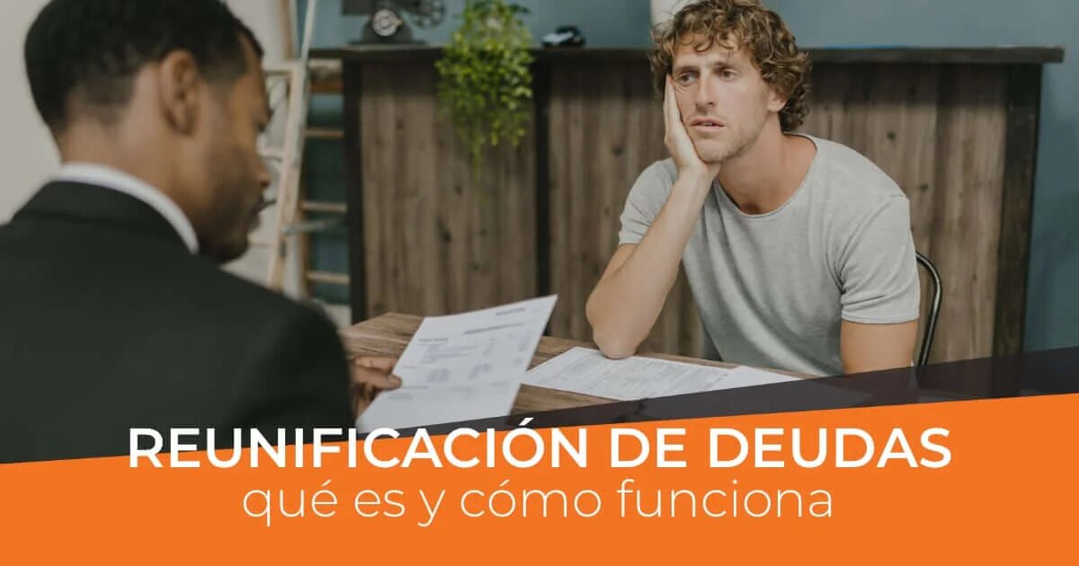 ¿Cómo afecta la reunificación de deudas con hipoteca a mi historial crediticio y situación financiera a largo plazo?
